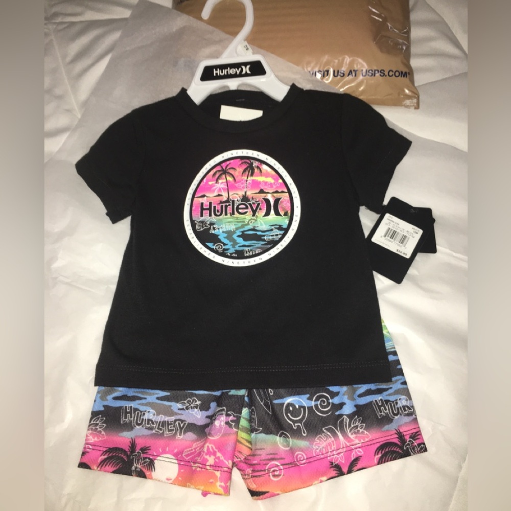 Hurley *Baby* Black & Multicolor matching Outfit